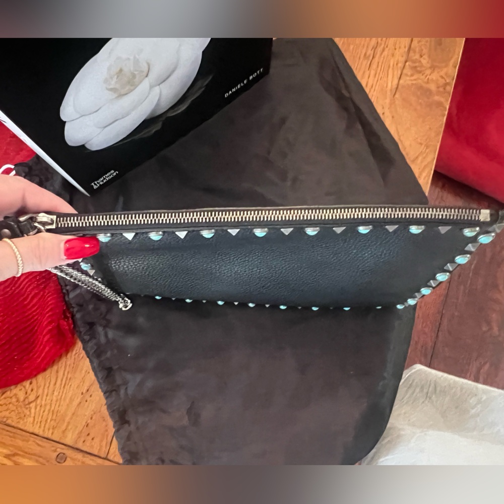 🖤VALENTINO🖤ROCKSTUD turquoise stone clutch - Picture 7 of 9